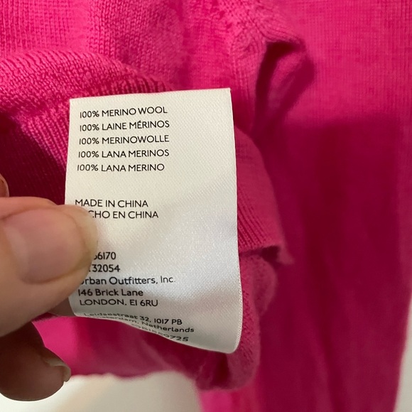 Anthropologie 100% merino Wool long sleeve Button up cropped cardigan sweater - Picture 5 of 5